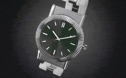 Calibre: Eine Armbanduhr mit grünem Zifferblatt zeigt ihre Rückseite, zerlegt sich in Schichten, setzt sich zusammen und dreht sich wieder nach vorn.